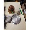 Image 2 : METAL PLANTER, AQUA PILLOW CASES, SMALL SERVING PLATE, TEDDY BEAR AND CRATE, ORNATE INLAID JEWELRY B