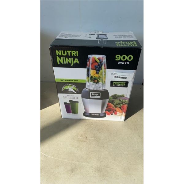 NUTRI NINJA 900 WATT BLENDER - TESTED WORKING