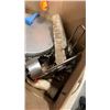 Image 3 : BOX OF DECOR, UMBRELLA, ORGANIZERS