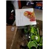 Image 3 : BOX AND TRAY OF TABLE CLOTHS, SALAD BOWL, FOOD SLICERS
