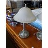 Image 5 : 3 PIECE GLASS SHADE LAMP SET - FLOOR LAMP AND 2 TABLE LAMPS