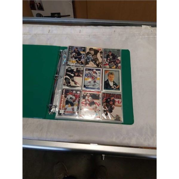 BINDER OF HOCKEY CARDS