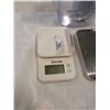 Image 3 : NEW BRITA WATER JUG WITH 2 DIGITAL SCALES