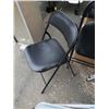 Image 8 : 4 FOLDING CHAIRS