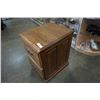 Image 3 : 2 DRAWER OAK FILING CABINET