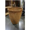 Image 2 : WICKER HAMPER AND 2 WICKER BASKETS