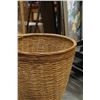 Image 3 : WICKER HAMPER AND 2 WICKER BASKETS