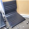 Image 2 : 2 CHROME AND BLACK LEATHER LOOK ROLLING OFFICE CHAIRS ONE IS GAS LIFT