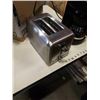 Image 2 : 2 SLICE TOASTER AND COFFEE MAKER