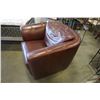Image 2 : LEATHER BUCKET CHAIR