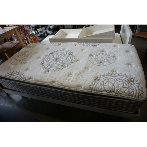 BEAUTYREST SILVER SINGLE SIZE MATTRESS WITH PLATFORM