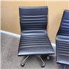 Image 3 : 2 CHROME AND BLACK LEATHER LOOK ROLLING OFFICE CHAIRS