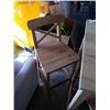 Image 2 : BAR HEIGHT TABLE WITH 3 BAR STOOLS