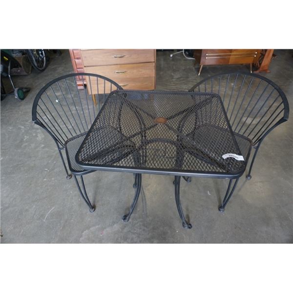 METAL 3 PIECE BISTRO SET - TABLE AND 2 CHAIRS