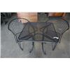 Image 1 : METAL 3 PIECE BISTRO SET - TABLE AND 2 CHAIRS