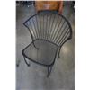 Image 3 : METAL 3 PIECE BISTRO SET - TABLE AND 2 CHAIRS