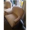Image 2 : 2 UPHOLSTERED ACCENT CHAIRS