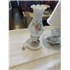 Image 2 : ECTRIFIED OIL LAMP AND GLASS TABLE LAMP