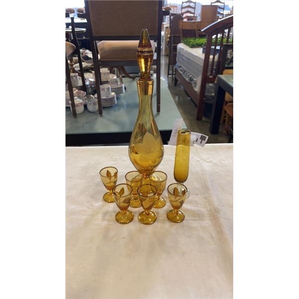 YELLOW GLASS DECANTER SET