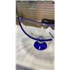 Image 3 : ART GLASS CENTERPIECE