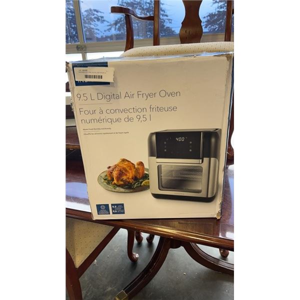 AS NEW INSIGNIA 9.5 LITRE DIGITAL AIR FRYER IN BOX