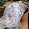 Image 2 : LOT OF ESTATE GOODS AND LINENS