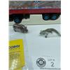 Image 2 : Vintage Corgi Classics Foden S21 Articulated Tank Trailer with Hippo and Crocodile - Original Box