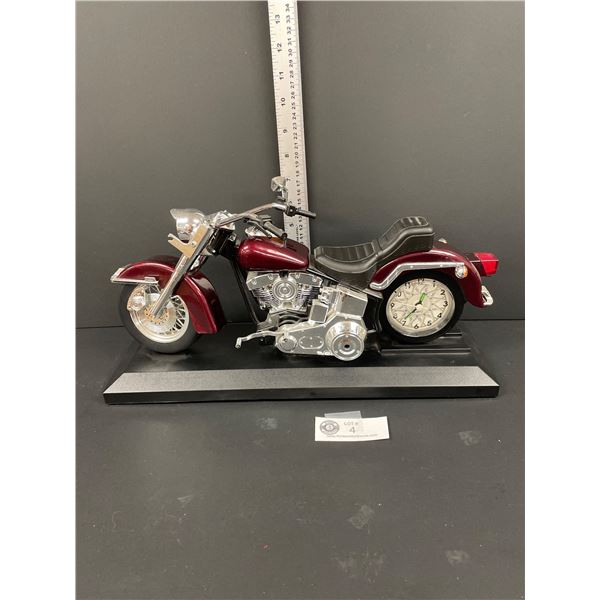 Mounted Motorcycle Desktop/Mantel Quartz Clock