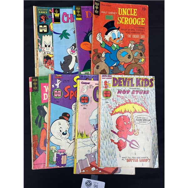 Lot of 8 Vintage Collectible Comic Books - Casper, Daffy Duck, Etc.