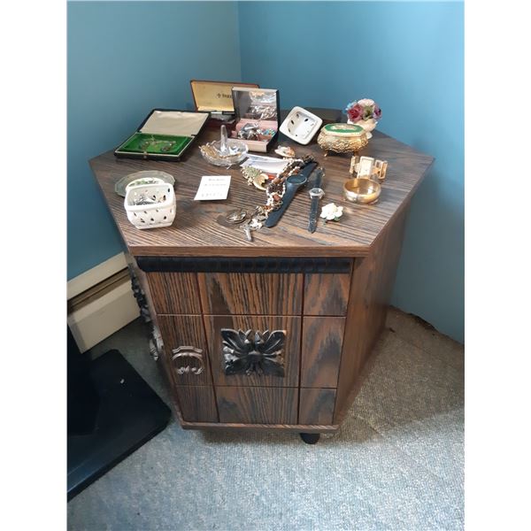 Table and Jewellery A