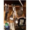 Image 10 : Kitchen Utensils & Décor