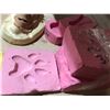 Image 3 : Dog Paw Mold & Gorilla Jaw Mold