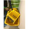 Image 1 : Cleaning supplies