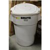 Image 1 : RUBBERMAID 55 GALLON COMMERCIAL WASTEBIN W/ LID