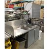 Image 2 : 3-WELL STAINLESS STEEL COMMERCIAL SINK W/ DUAL