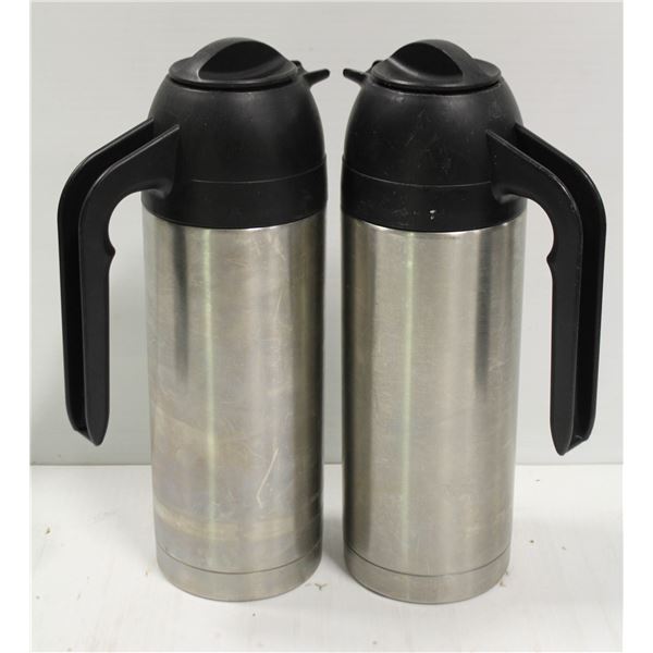 TWO 32 OZ / 944ML STAINLESS STEEL CARAFE'S W/ LIDS