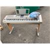 Image 1 : Yamaha keyboard