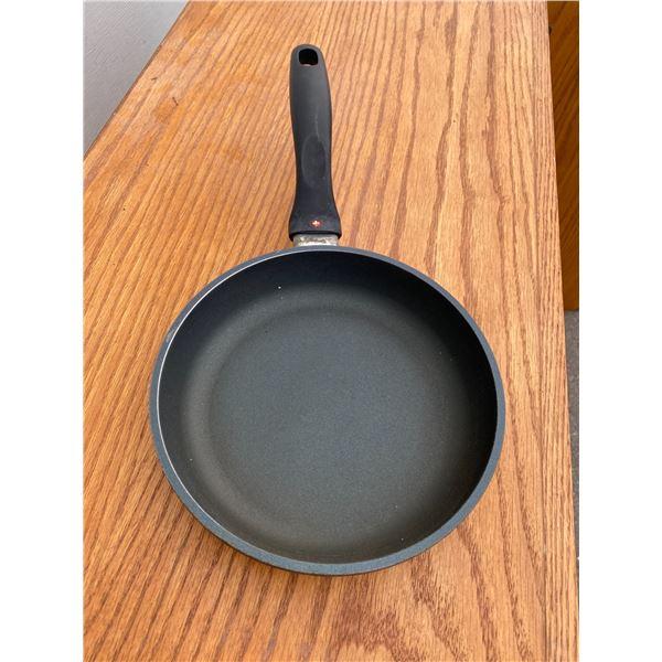 Swiss frying pan