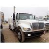 Image 3 : 2007 INTERNATIONAL 7400 Fuel / Lube Truck