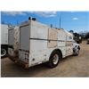 Image 3 : 2004 INTERNATIONAL 4300 Fuel / Lube Truck