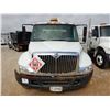Image 5 : 2004 INTERNATIONAL 4300 Fuel / Lube Truck