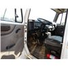 Image 15 : 2001 INTERNATIONAL 4900 Service / Mechanic Truck