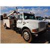 Image 4 : 2001 INTERNATIONAL 4900 Service / Mechanic Truck