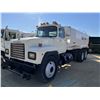 Image 1 : 1993 MACK RD688S Water Truck