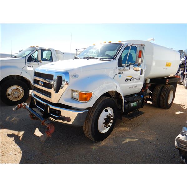 2013 FORD F750 XL Water Truck