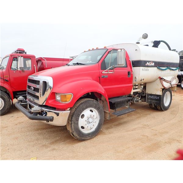2007 FORD F750 XLT Water Truck