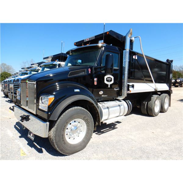 2022 KENWORTH T880S Dump Truck