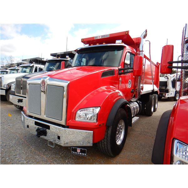 2022 KENWORTH T880 Dump Truck