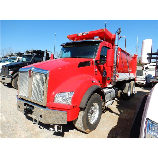 2022 KENWORTH T880 Dump Truck