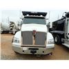 Image 2 : 2021 KENWORTH T880 Dump Truck